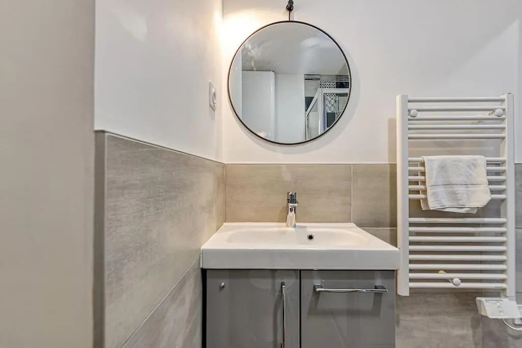 10Min Gare Grenoble, Vrai Lit Double, Calme Apartment 0*, Grenoble