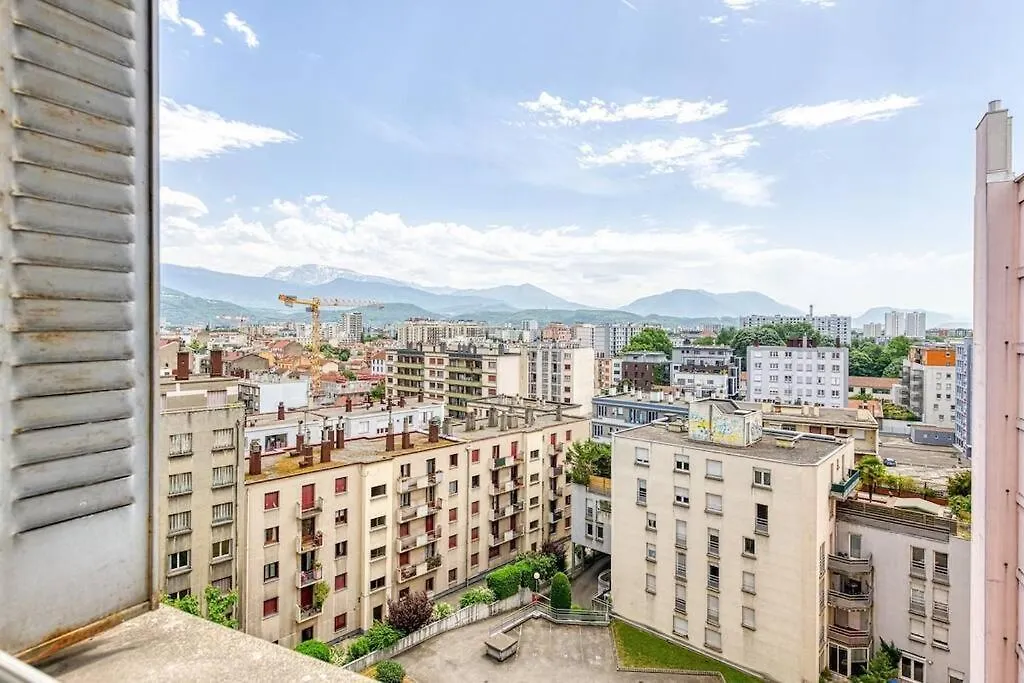 10Min Gare Grenoble, Vrai Lit Double, Calme Apartment  Grenoble