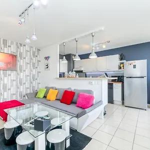 R'apparts T3 Pop Culture Apartment